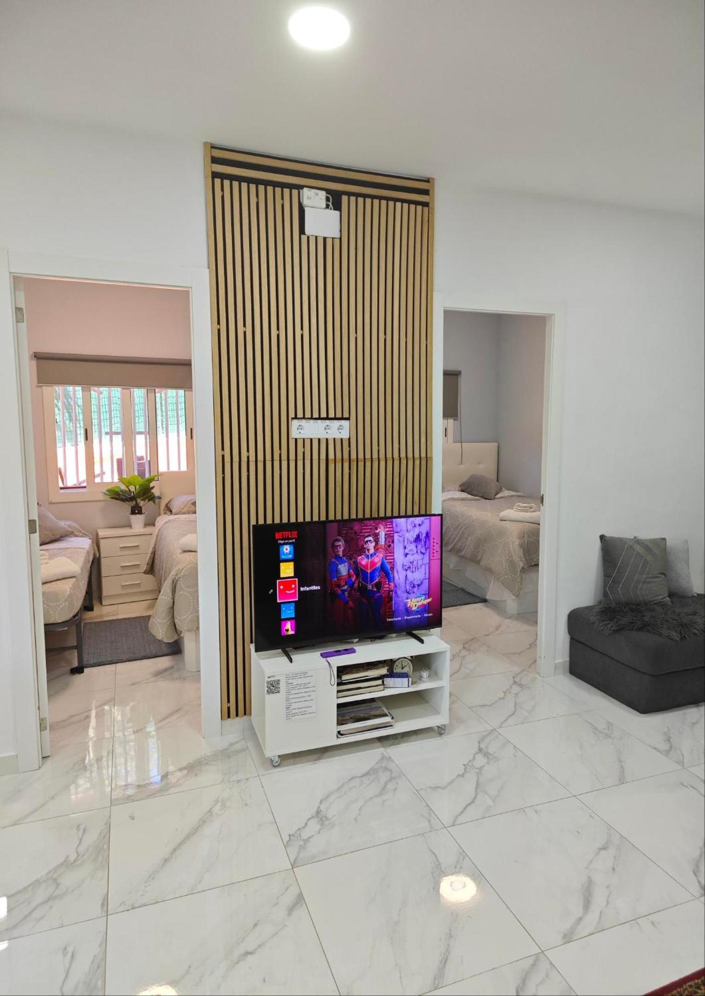 Вілла Relax House Barcelone Сан-Естеве-Сесрувірес Екстер'єр фото