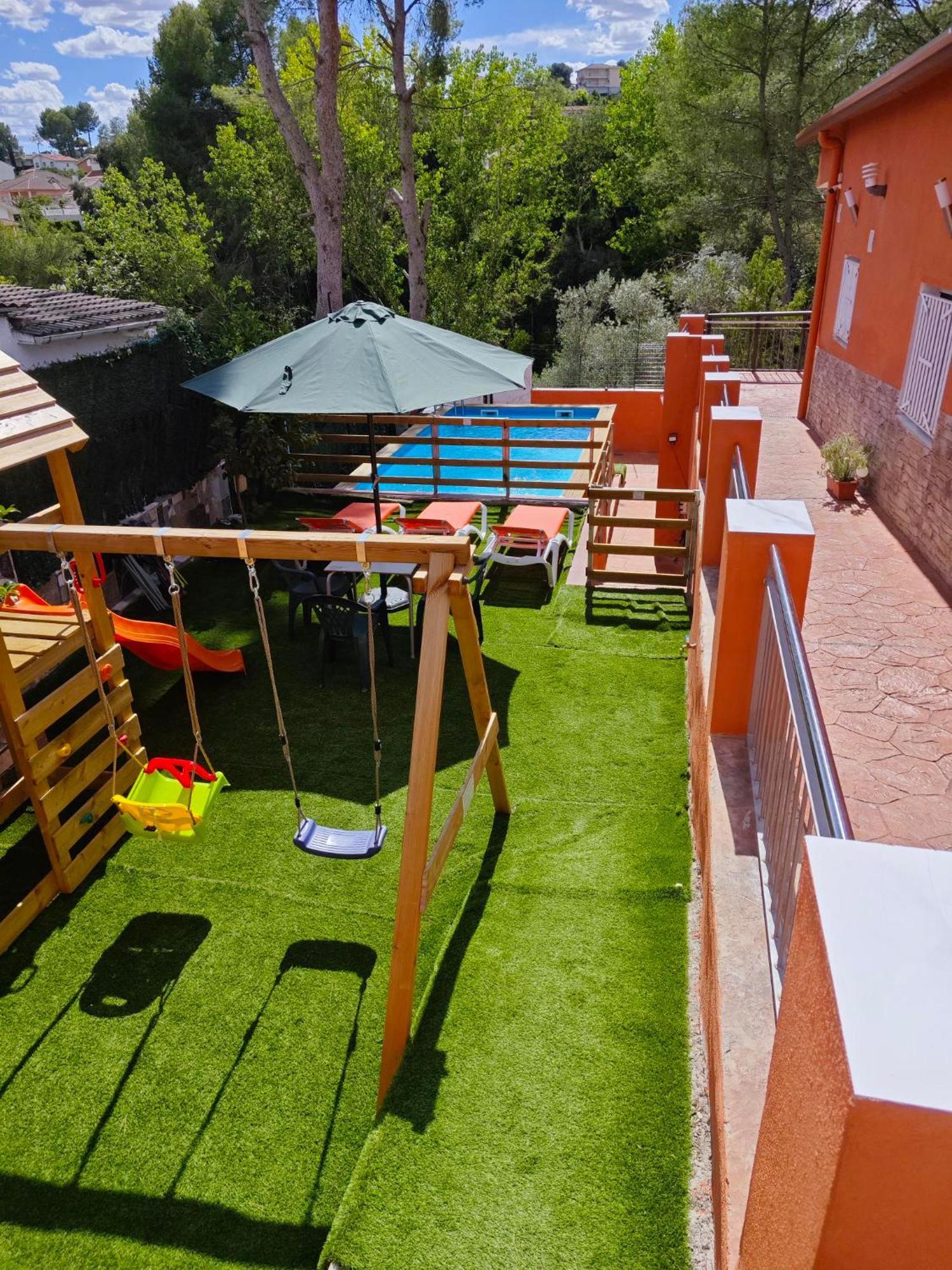 Вілла Relax House Barcelone Сан-Естеве-Сесрувірес Екстер'єр фото