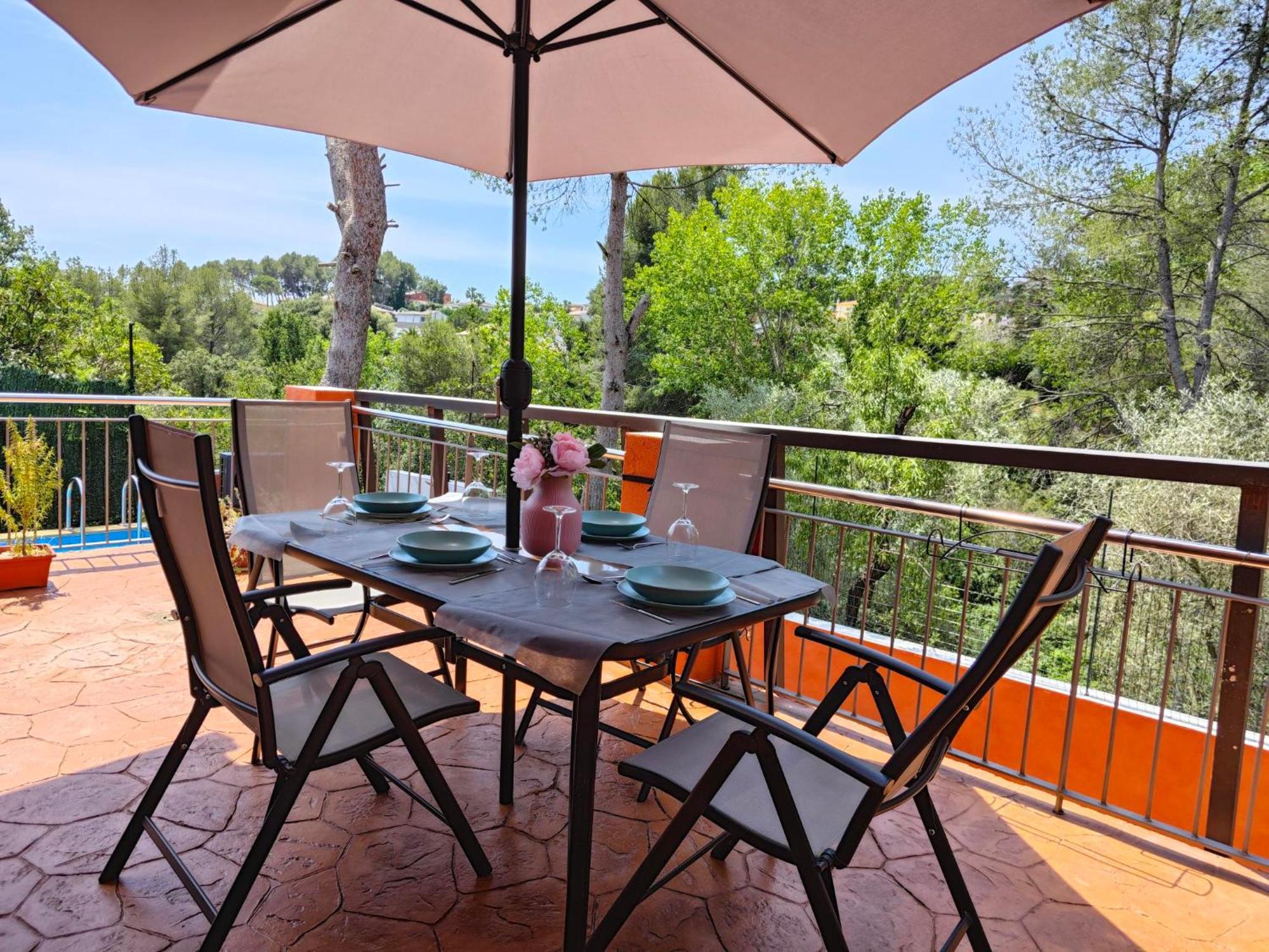Вілла Relax House Barcelone Сан-Естеве-Сесрувірес Екстер'єр фото