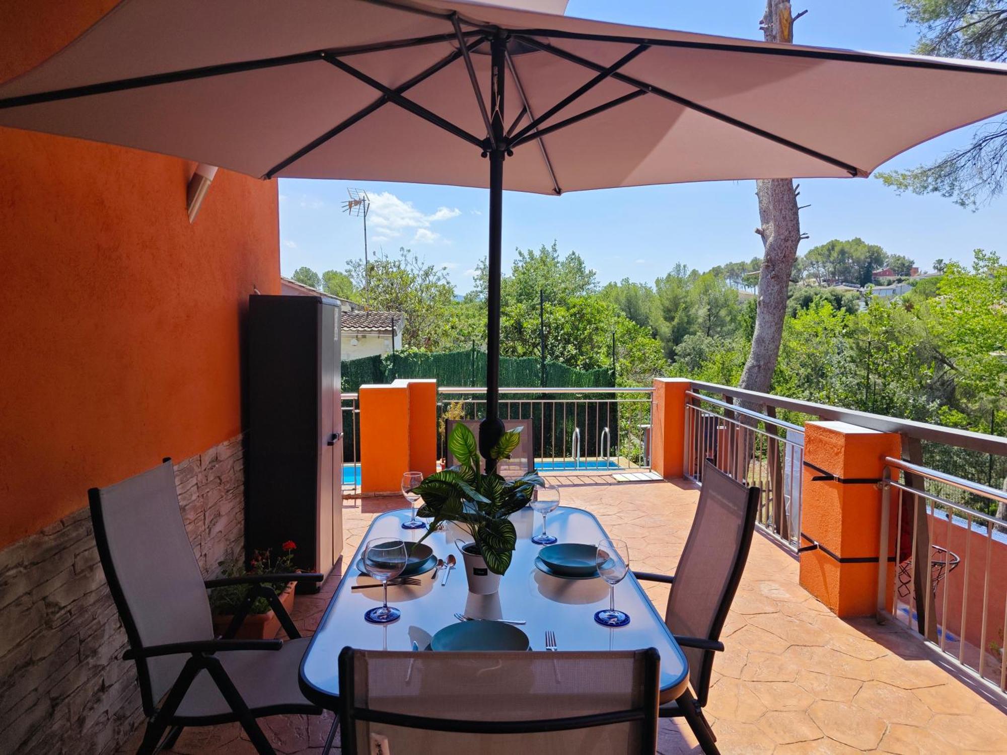 Вілла Relax House Barcelone Сан-Естеве-Сесрувірес Екстер'єр фото
