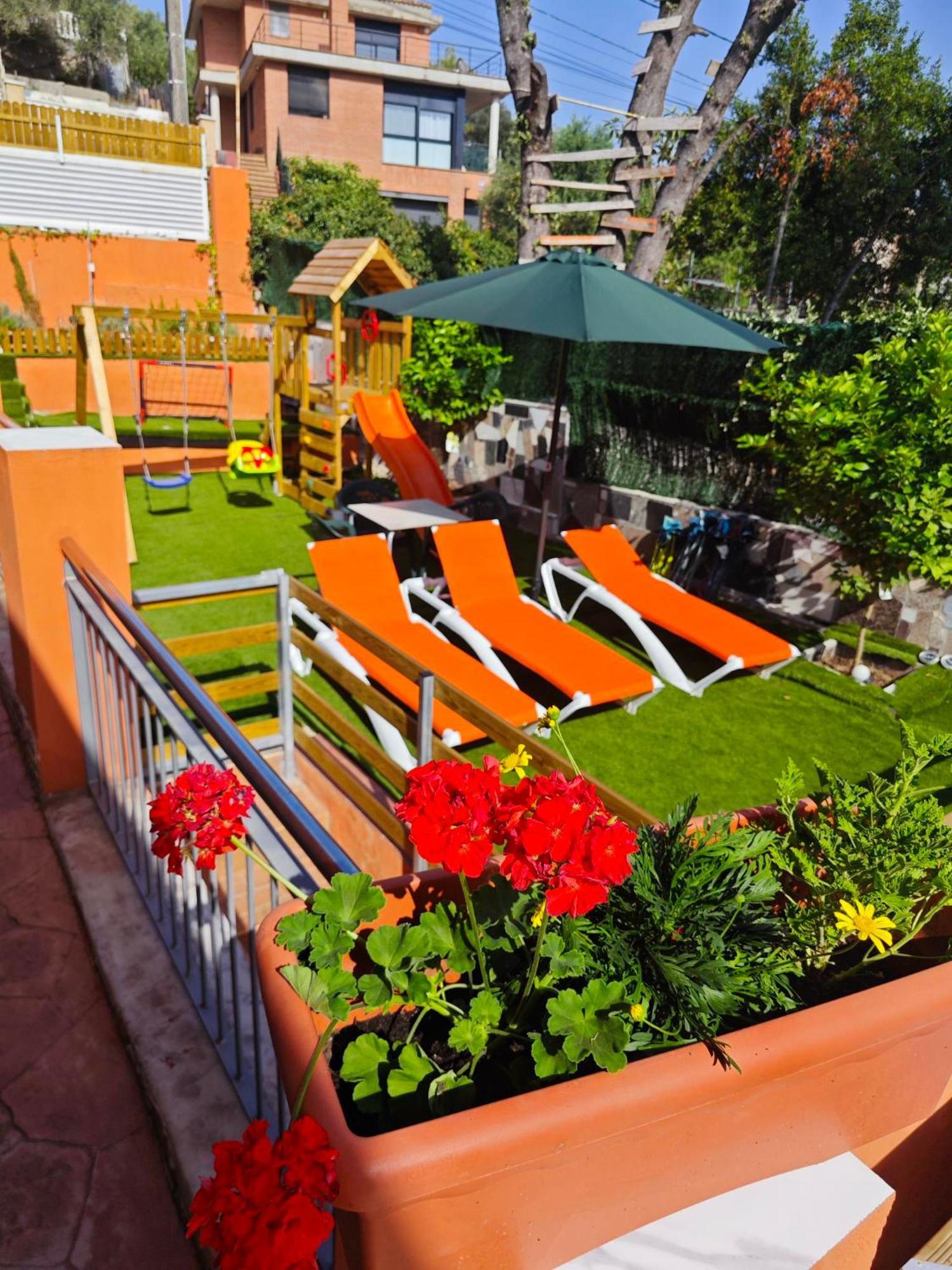 Вілла Relax House Barcelone Сан-Естеве-Сесрувірес Екстер'єр фото