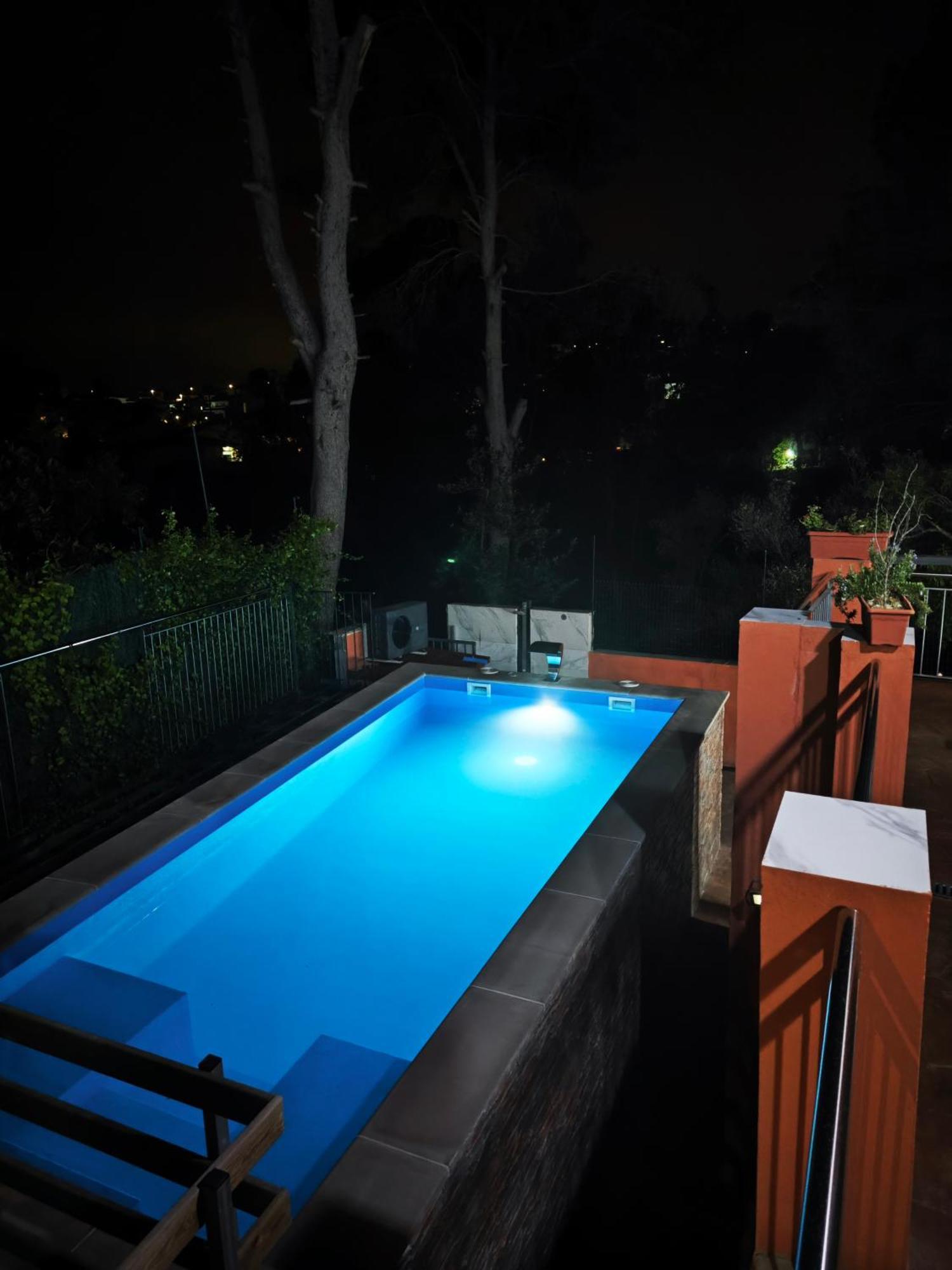 Вілла Relax House Barcelone Сан-Естеве-Сесрувірес Екстер'єр фото